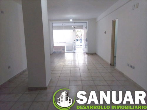 Imagen 2 de 4 de Vendo Local Comercial En B° Altacordoba!