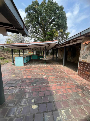 Casa Con Terreno En Venta Barrera Edo Carabobo(lz)