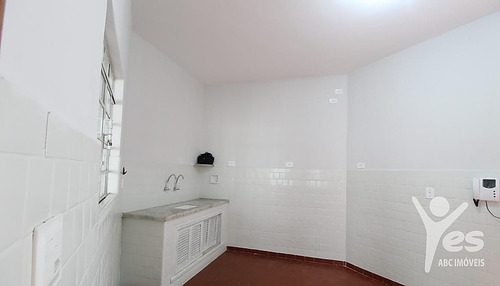 Imagem 18 de 22 de Ref.: 6438 - Casa Com 03 Dormitórios Sendo 01 Suíte E 01 Vaga De Garagem - Vila Assunção, Santo André - 6438