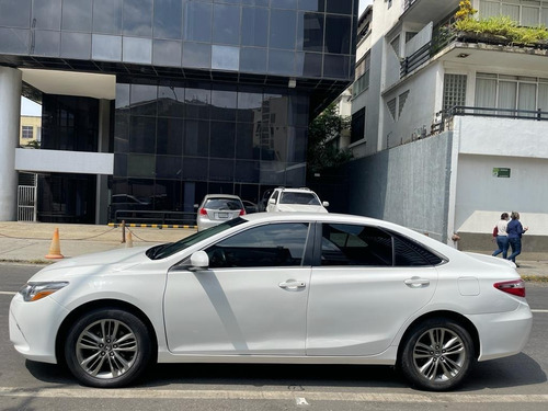 Imagen 2 de 13 de Camry Se 2017