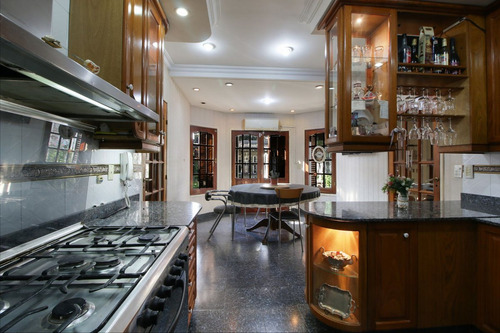 Venta Chalet, Jardin, Quincho, Cochera -san Martin