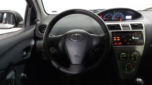 Toyota Yaris 1.5 SEDAN CORE MT