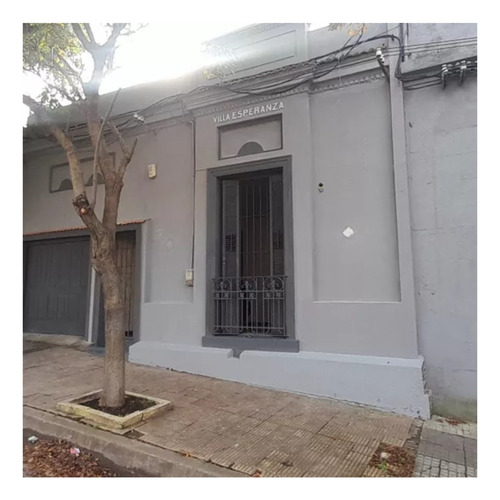 Vendo ! Casa 4 Dorm + Apart +cochera ×3 ,estufa Y Piscina.