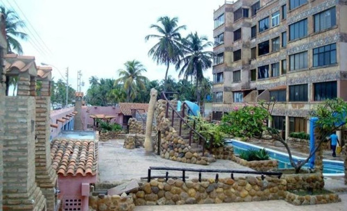 Imagen 1 de 11 de Apartamento En Chichiriviche Playa Los Cocos