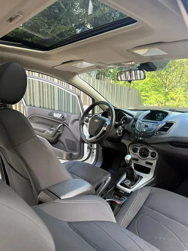Ford Fiesta 1.6 Sportback Se Mecánica