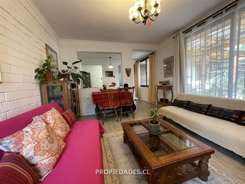 Acogedora Casa En Arriendo De 3 Dormitorios 2 Baños En Macul