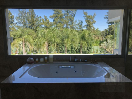 Imagen 15 de 30 de Exclusivo Inmueble Sobre Triple Lote En St. Thomas Canning