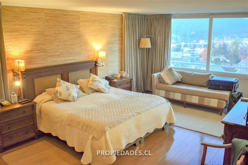 Departamento En Venta De 4 Dorm. En Lo Barnechea