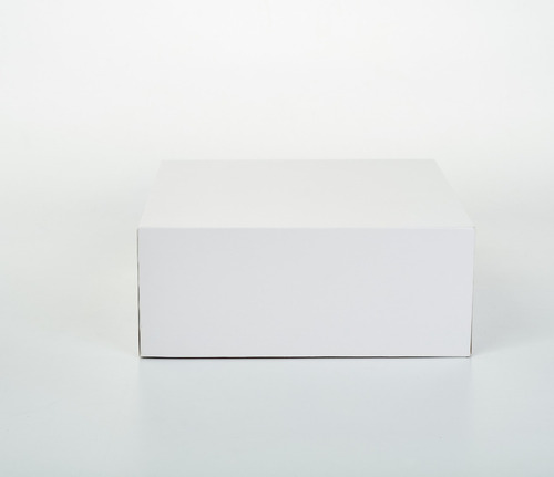 Imagen 3 de 4 de Caja 1 Pieza Pegada 32x32x13 Cm (x 50 U.) Tortas Desayunos Ajuares Delivery - 031 Bauletto