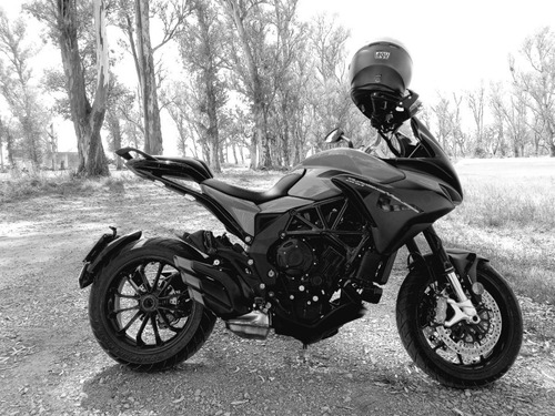 Imagen 2 de 6 de Mv Agusta Turismo Veloce 800