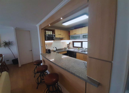 Departamento En Venta De 4 Dorm. En Papudo