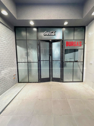 Imagen 4 de 14 de Alquiler Local En Pleno Centro Comercial San Justo Arieta Peatonal