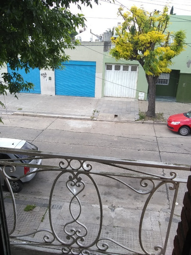 Departamento De Un Dormitorio Con Patio En Venta En La Plata