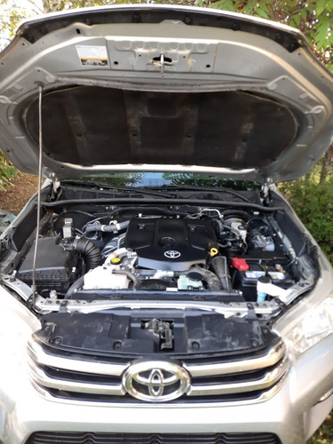 Toyota Hilux 2.8 Cd Srv 177cv 4x4 2016