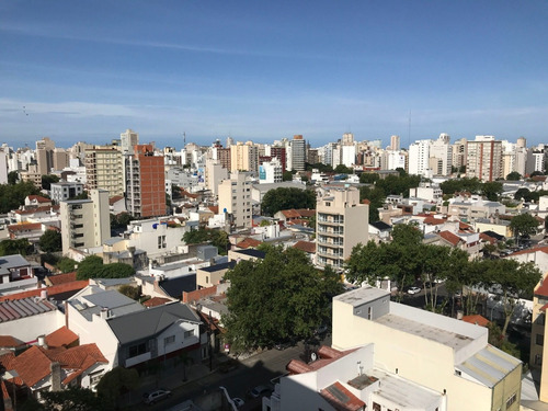 Imagen 25 de 26 de Departamento De 4 Ambientes - A La Calle - 20 De Septiembre 2300