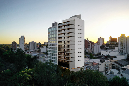 Cochera En El Centro-sur De La Ciudada A Estrenar