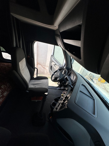Tractocamión Freightliner Cascadia 2022