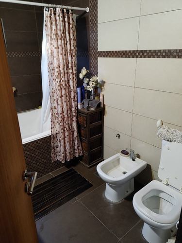 Casa Semi Nueva, La Reja, Moreno. Salida A Acceso Oeste En 2 Minutos