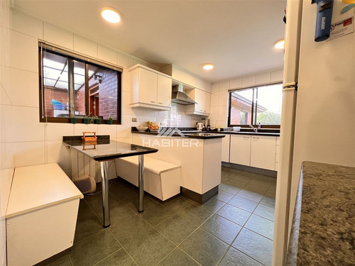 Vende Gran Casa En Puerta De Alcalá 6 Dormitorios - 4 Baños
