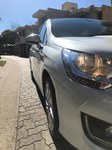 Imagen 4 de 8 de Citroën C4 Lounge 2015 1.6 Tendence Hdi 115cv Am16