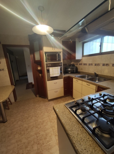 Imagen 4 de 30 de Bello Town House En La Arboleda
