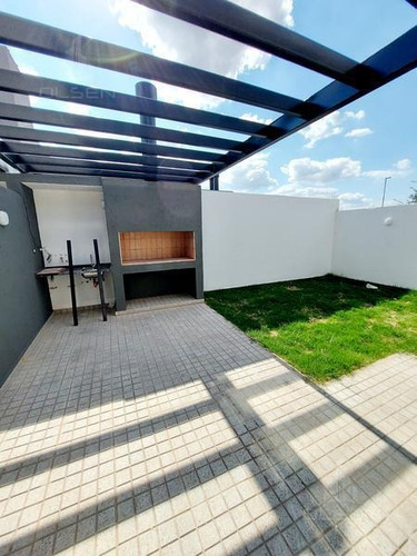Imagen 7 de 16 de Mudate Hoy! Categoria Patio Asador Cochera