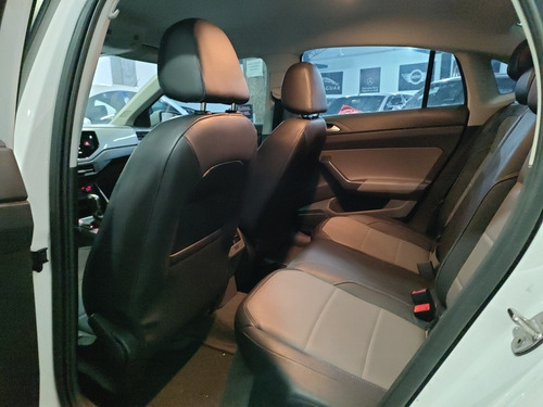 Imagem 6 de 11 de Volkswagen Virtus 2019 1.0 Highline 200 Tsi Aut. 4p