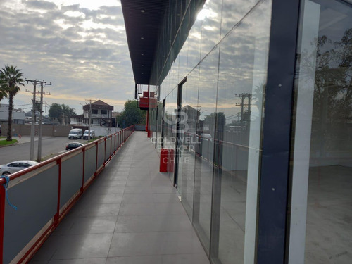 Excelente Centro Comercial / Avda Pajaritos