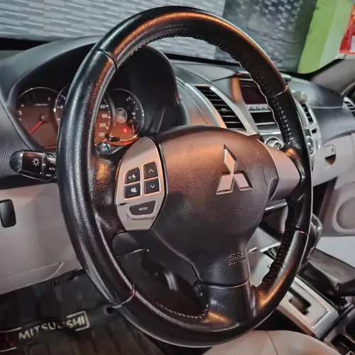 Mitsubishi Montero Sport
