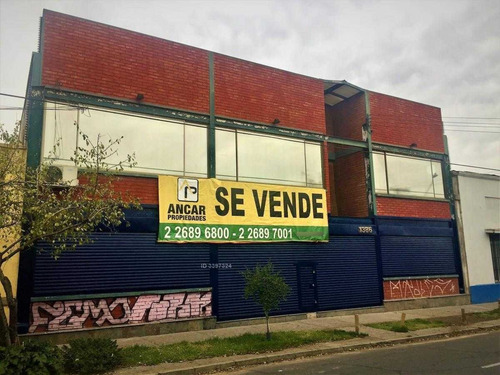 Local Comercial Y Bodega En Barrio Av. Matta