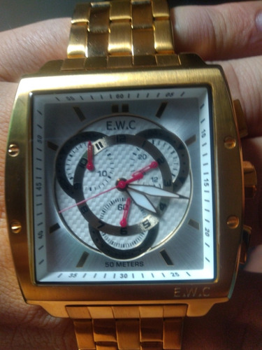 Relógio Dourado Ewc