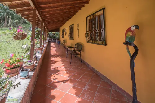 Casa Campestre En Venta En Vereda Yarumito Copacabana. Cod V13270