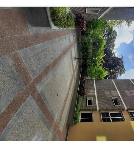 Se Vende Penthouse En Mañongo Foa-2654