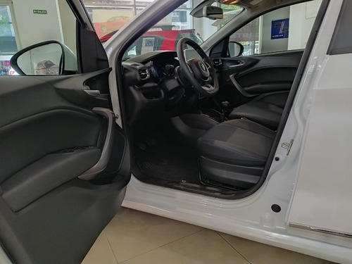 Imagen 10 de 15 de Fiat Cronos 1.8 16v Precision Pack Style 2022 Tr#3