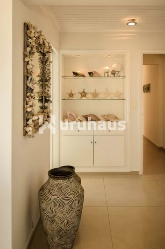 Alquiler Apartamento Tres Dormitorios Punta Del Este Playa Brava Edificio Torre Cristal