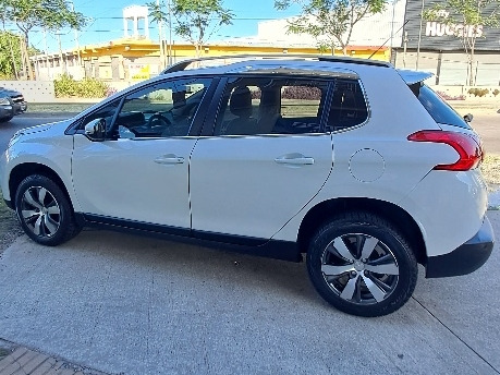 Peugeot 2008 1.6 Feline