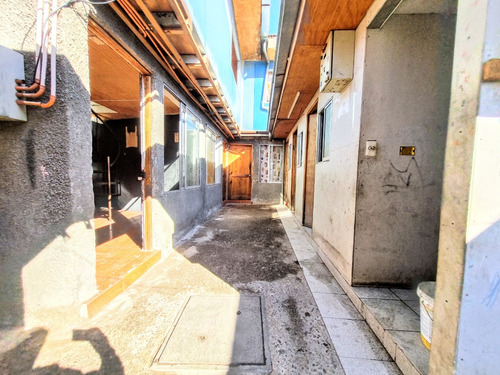 Real Oportunidad Inversión! 12 Dorm. 6 Baños, 3 Deptos Inter