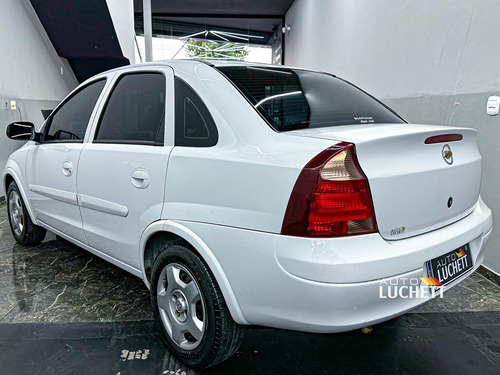 Chevrolet Corsa Sedan 1.8 Premium Flex Power 4p