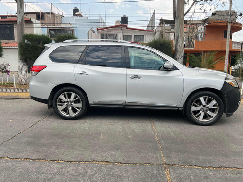 Nissan Pathfinder Exclusive V6 At