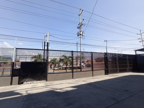 Imagen 28 de 30 de Galpon En Alquiler, Oficinas, Recepción, Mezzanina, Grua, Tanque De Agua . Inf 0424-5337900, Cod. 22-15373, Nds 12/06