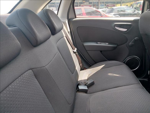 Imagem 7 de 7 de Fiat Grand Siena 1.4 Attractive 8v Flex 4p Manual