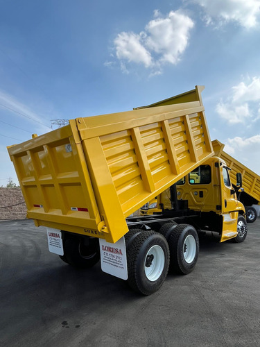 Freightliner Cascadia Volteo De 14 Mts Con Motor Cummins Isx