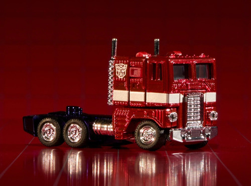 Hot Wheels Transformers Optimus Prime Color Rojo