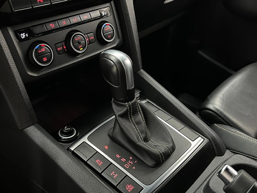 Volkswagen Amarok 3.0 Highline Extreme Cab. Dupla V6 4x4 Aut. 4p