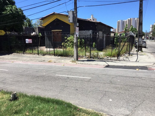 Imagem 2 de 10 de Casa Com Terreno Bairro De Fátima Px A Praça Argentina - Te0139