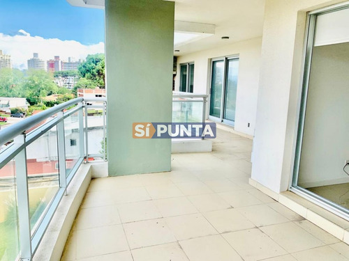 Imagen 4 de 14 de Apartamento Con Parrillero Propio