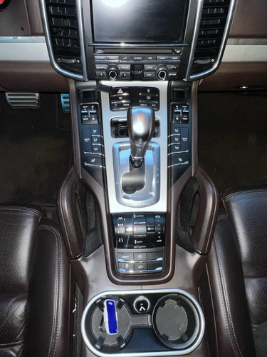 Porsche Cayenne 4.8 V8 Turbo S 5p