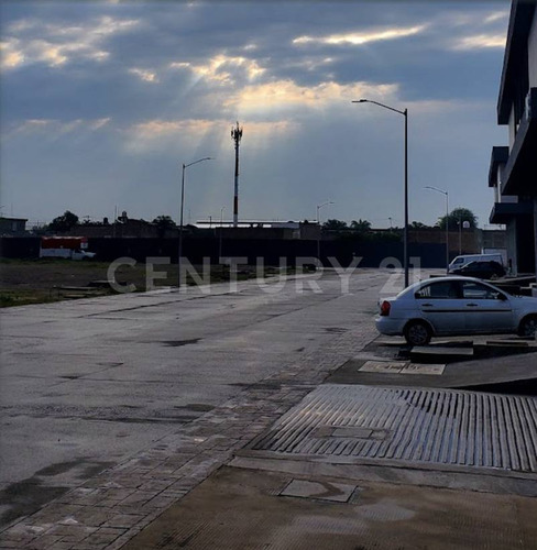 Lote En Venta Dentro De Parque Industrial En Toluquilla, Tlaquepaque, Jal.