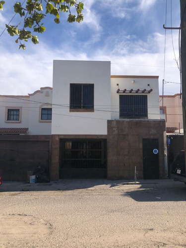Casa En Las Lomas Bonita, Hermosillo, Sonora 