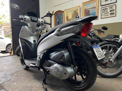 Imagen 12 de 22 de Kymco People 300 Gti 2017 U Dño Serv Off Permuto